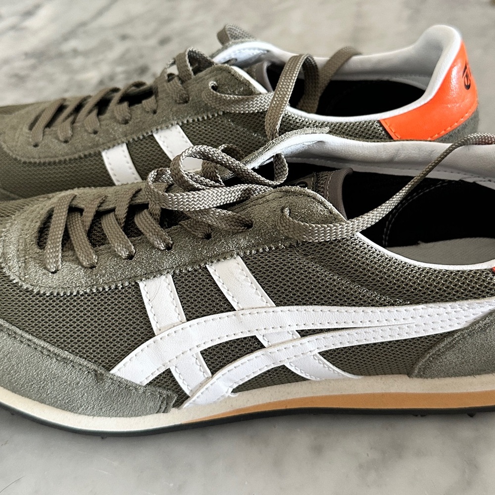 Onitsuka Tiger Sneakers – Women’s 8 – Olive/White/Orange – Like New